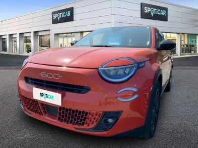 Usata Fiat 600 La Prima 101 CV (74 kW) 2024 Arancione SUV