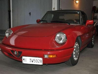 Usata Alfa Romeo Spider 106 CV (77 kW) 1992 Rosso Cabrio