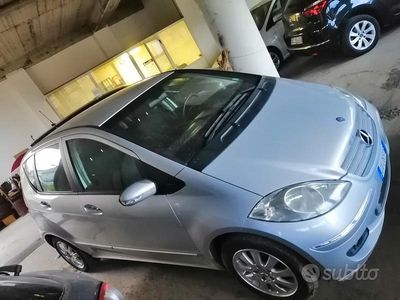Usata Mercedes A180 Avantgarde 109 CV (80 kW) 2007 Argento Berlina