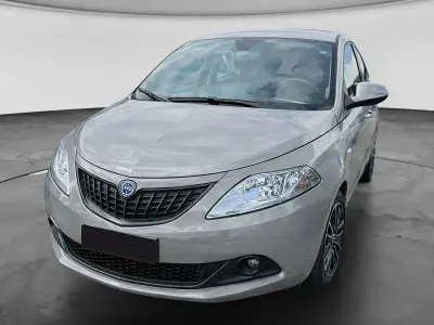 Usata Lancia Ypsilon Silver 70 CV (51 kW) 2023 Grigio Utilitaria