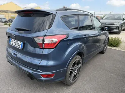 Usata Ford Kuga ST-Line 120 CV (88 kW) 2018 Blu metallizzato SUV