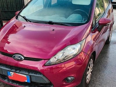 Usata Ford Fiesta 2011 Rosso Utilitaria