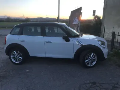 Usata Mini Cooper D Countryman 111 CV (81 kW) 2013 Bianco SUV