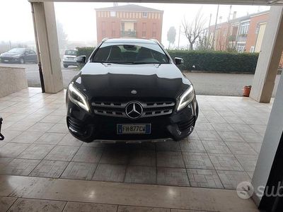 Usata Mercedes GLA200 Business 136 CV (100 kW) 2017 Nero SUV