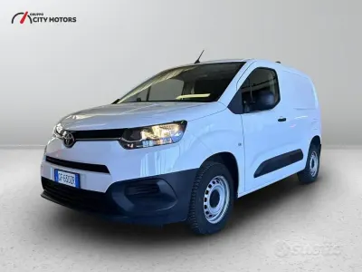 Usata Toyota Proace City City 76 CV (55 kW) 2021 Bianco Monovolume