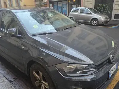 Usata VW Polo Trendline 65 CV (47 kW) 2018 Grigio Utilitaria