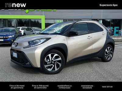 Usata Toyota Aygo X Lounge 72 CV (52 kW) 2024 Beige SUV