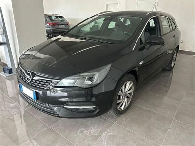 Usata Opel Astra Ultimate 122 CV (89 kW) 2021 Nero Station wagon