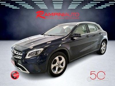 Usata Mercedes GLA200 135 CV (99 kW) 2018 Blu SUV