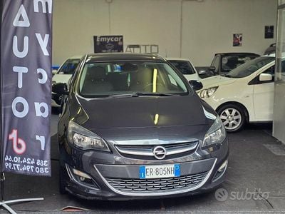 Usata Opel Astra 140 CV (102 kW) 2013 Grigio Station wagon