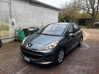 Gebraucht Peugeot 207 70 PS (51 kW) 2006 Grau Limousine