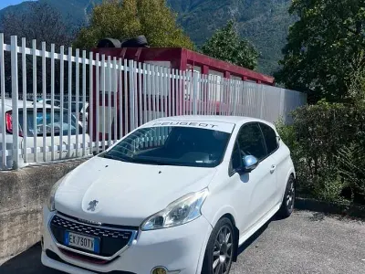 Usata Peugeot 208 GTi 200 CV (147 kW) 2015 Bianco Utilitaria