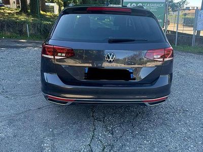 Usata VW Passat Executive 150 CV (110 kW) 2021 Grigio Station wagon