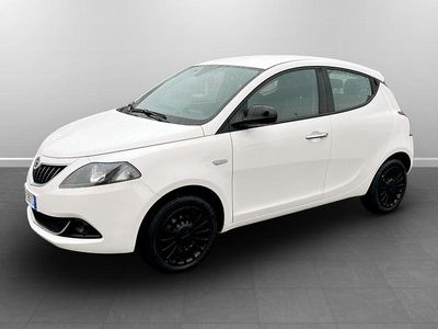 Usata Lancia Ypsilon Silver 69 CV (50 kW) 2022 Bianco Utilitaria