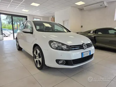 Usado VW Golf VI Highline 105 CV (77 kW) 2011 Blanco Utilitario