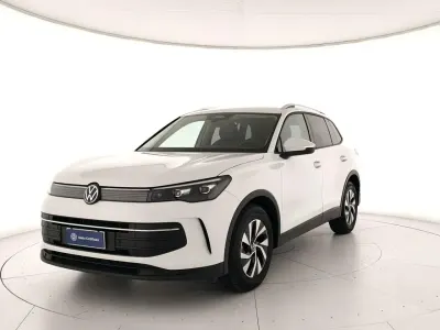 Usata VW Tiguan Life 149 CV (109 kW) 2024 Bianco SUV