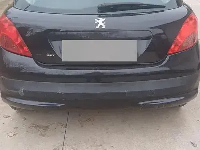 Usata Peugeot 207 88 CV (64 kW) 2007 Nero Berlina