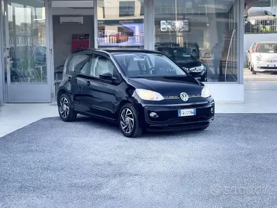 Usata VW up! 60 CV (44 kW) 2019 Nero Utilitaria