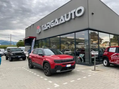 Occasion Jeep Avenger Summit 101 PK (74 kW) 2024 Bruin SUV