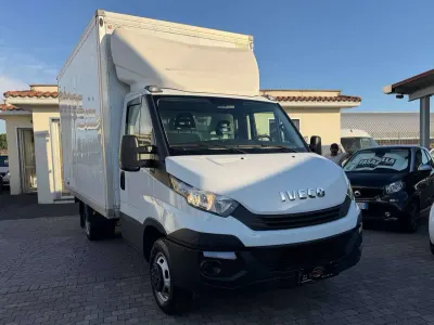 Usata Iveco Daily 136 CV (100 kW) 2019 Bianco Furgone
