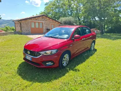 Usata Fiat Tipo 95 CV (69 kW) 2016 Rosso Berlina