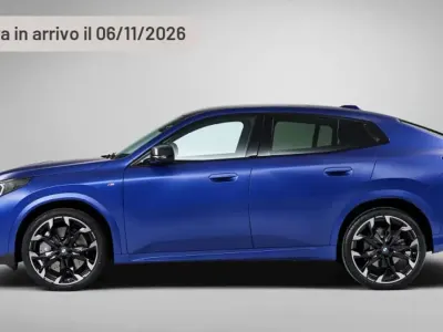 Usata BMW iX2 M Sport 103 kW (141 CV) 2024 Argento SUV
