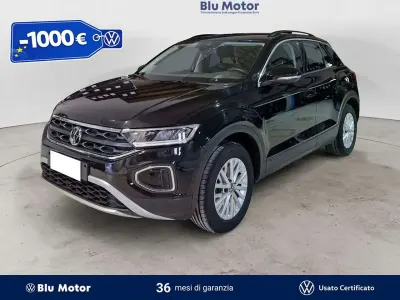 Usata VW T-Roc Life 116 CV (85 kW) 2025 Deep black perlato SUV