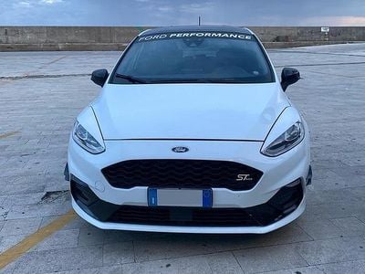 Usata Ford Fiesta ST-Line 86 CV (63 kW) 2018 Bianco Utilitaria