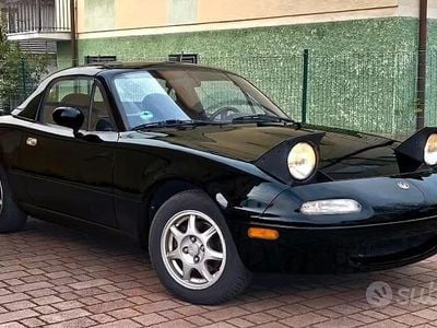 Usata Mazda MX5 89 CV (65 kW) 1995 Nero Cabrio