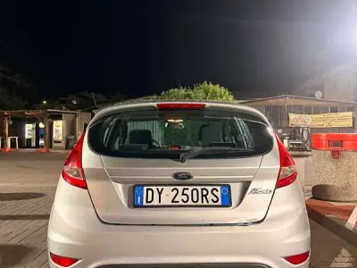 Usata Ford Fiesta 82 CV (60 kW) 2009 Berlina