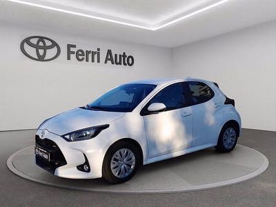Usata Toyota Yaris Active 72 CV (52 kW) 2023 Bianco Utilitaria