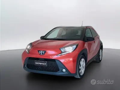 Usata Toyota Aygo X Trend 72 CV (52 kW) 2022 Giallo SUV