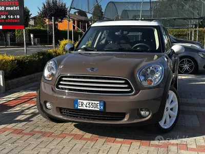 Usata Mini Cooper D Countryman 111 CV (81 kW) 2013 Marrone SUV