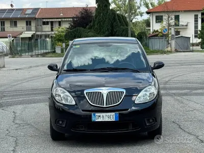Usata Lancia Ypsilon 60 CV (44 kW) 2007 Nero Utilitaria