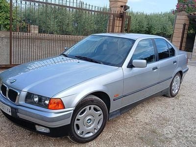 Usata BMW 318 115 CV (84 kW) 1997 Grigio Berlina