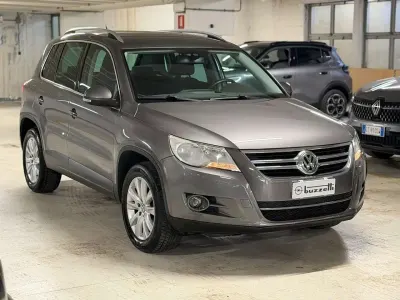 Usata VW Tiguan Sportline 140 CV (102 kW) 2010 Grigio medio SUV
