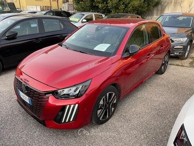 Usata Peugeot 208 101 CV (74 kW) 2024 Rosso Utilitaria