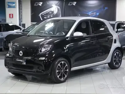 Usata Smart ForFour Passion 71 CV (52 kW) 2015 Nero Utilitaria