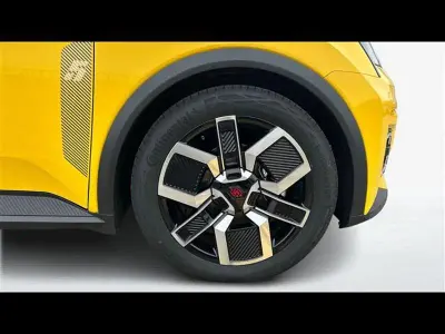 Nuova Renault R5 Urban 69 kW (95 CV) 2026 Giallo Utilitaria