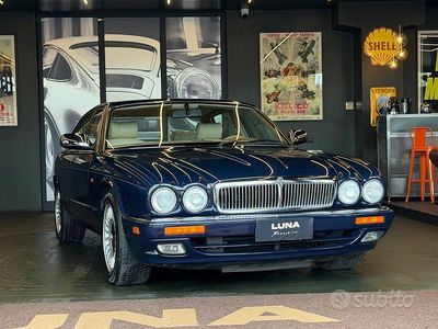 Usata Jaguar XJ6 241 CV (177 kW) 1995 Blu Berlina