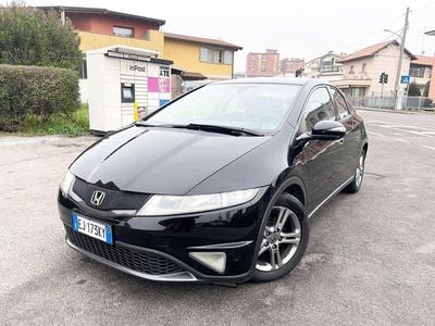 Nero Usata 2011 Honda Civic Elegance Berlina | 3750 € (Buon prezzo)