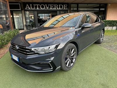 Usata VW Passat GTE 156 CV (114 kW) 2020 Grigio Berlina