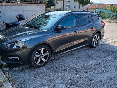 Usata Ford Focus 125 CV (91 kW) 2020 Grigio Station wagon