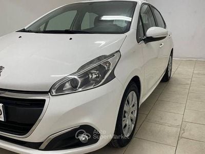 Usata Peugeot 208 102 CV (75 kW) 2019 Bianco Utilitaria