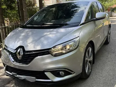 Usata Renault Scénic III Zen 110 CV (80 kW) 2017 Monovolume