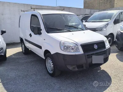 Usata Fiat Doblò 75 CV (55 kW) 2008 Monovolume