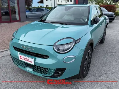 Usata Fiat 600 La Prima 110 CV (80 kW) 2025 Azzurro cielo SUV