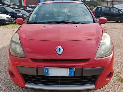 Usata Renault Clio II Dynamique 72 CV (52 kW) 2009 Rosso Berlina