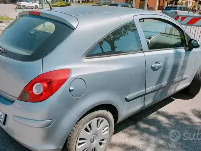 Usata Opel Corsa 60 CV (44 kW) 2009 Bluazzurro Utilitaria