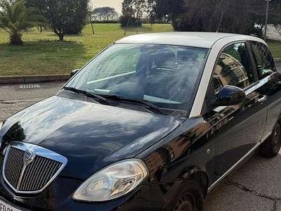 Usata Lancia Ypsilon 77 CV (56 kW) 2010 Nero Utilitaria